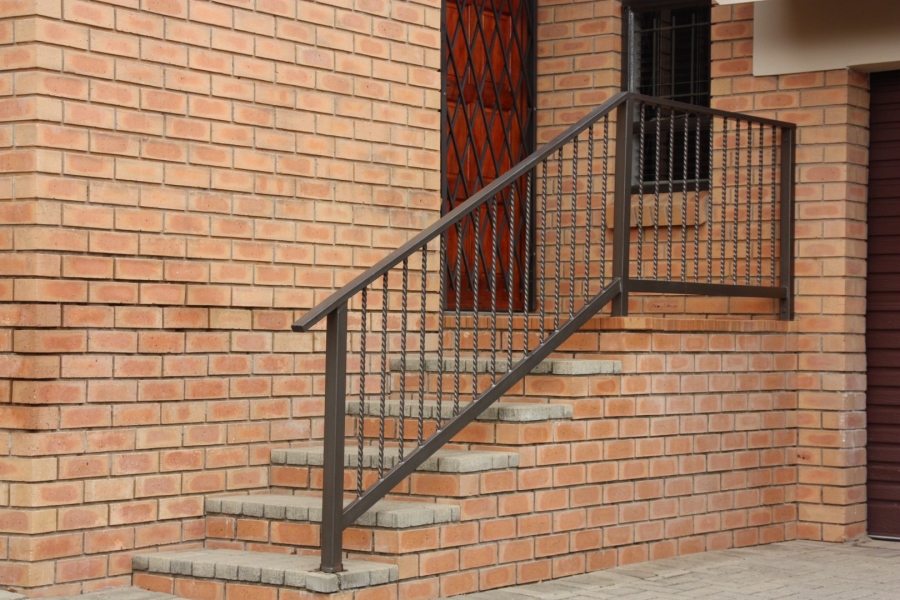 2 Bedroom Property for Sale in Langenhovenpark Free State